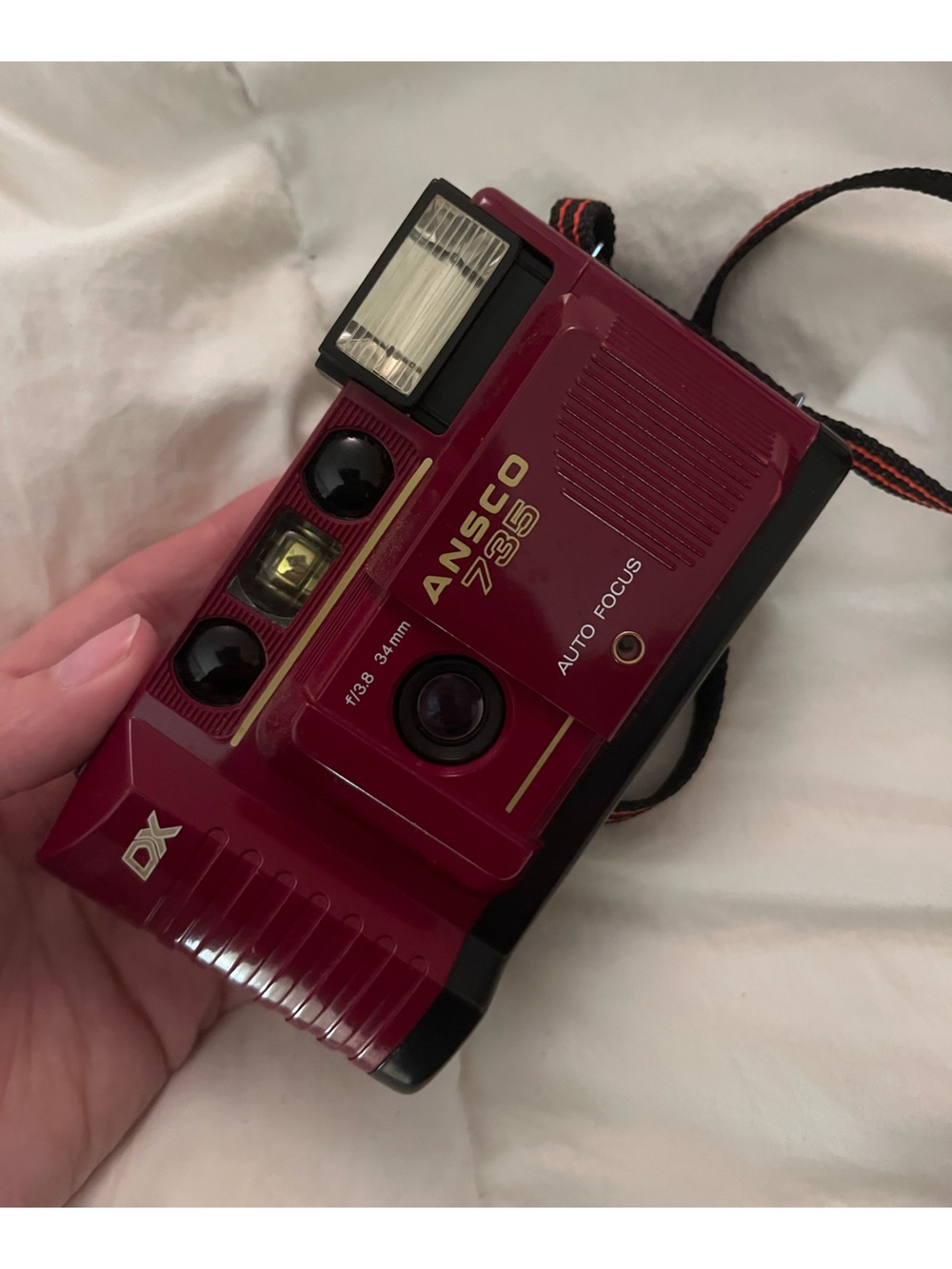 735 Vintage Auto Focus Film Camera - Red